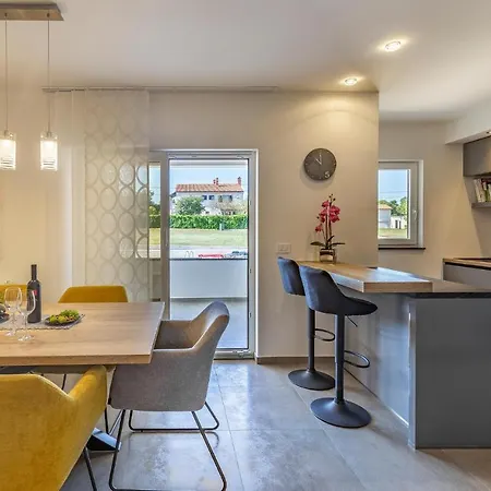 3 Bedroom Amazing In Daire Barban