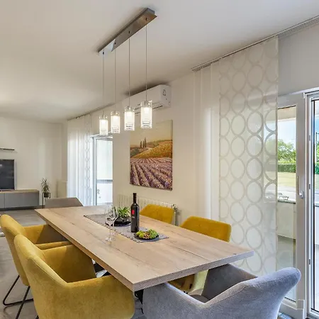Daire 3 Bedroom Amazing In Barban